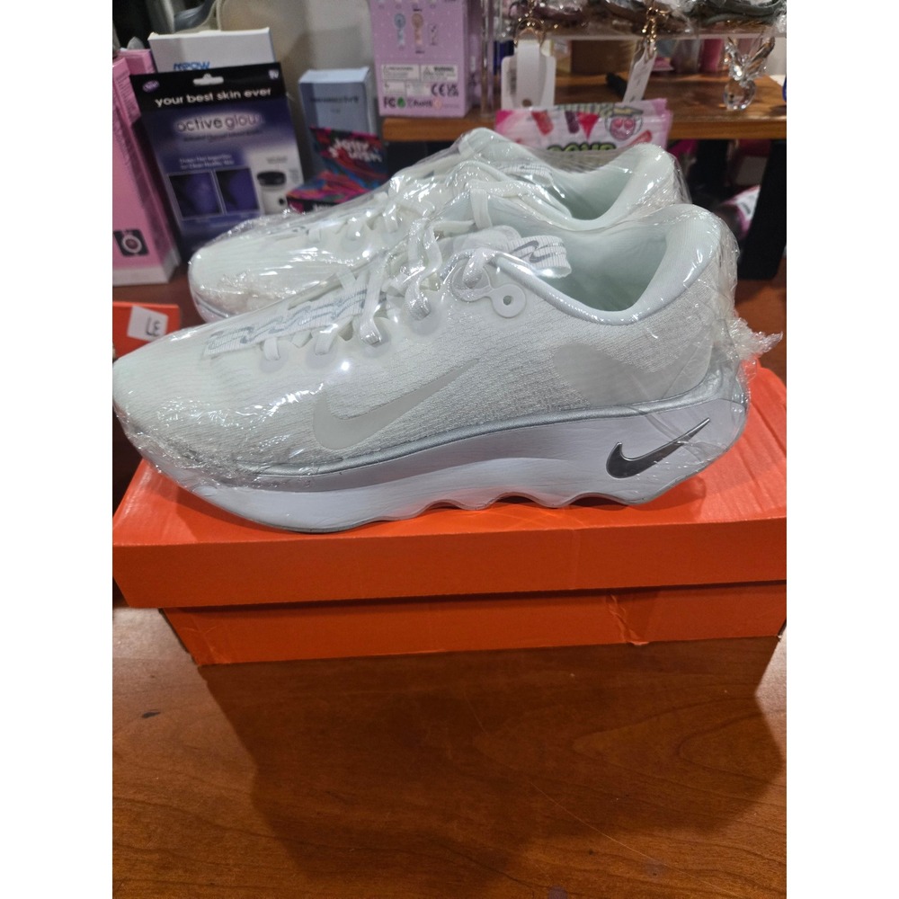 Nike Motiva Summit White Walking Shoes Womens 9.5 Mens 8 DV1238-111 Sneaker